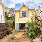 Au Bord De La Corniche - 35 *