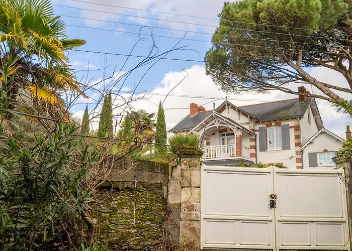 35 - A 2 Pas Des Plages