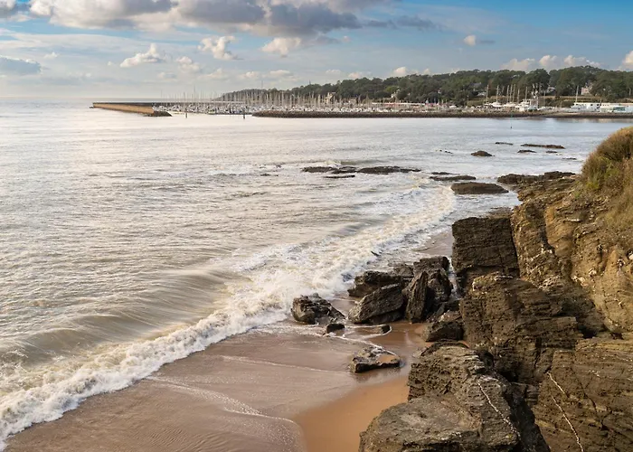 35 - A 2 Pas Des Plages *